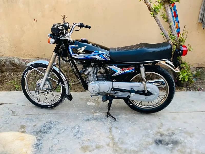 Honda 125 bike for Sale /98767654 3