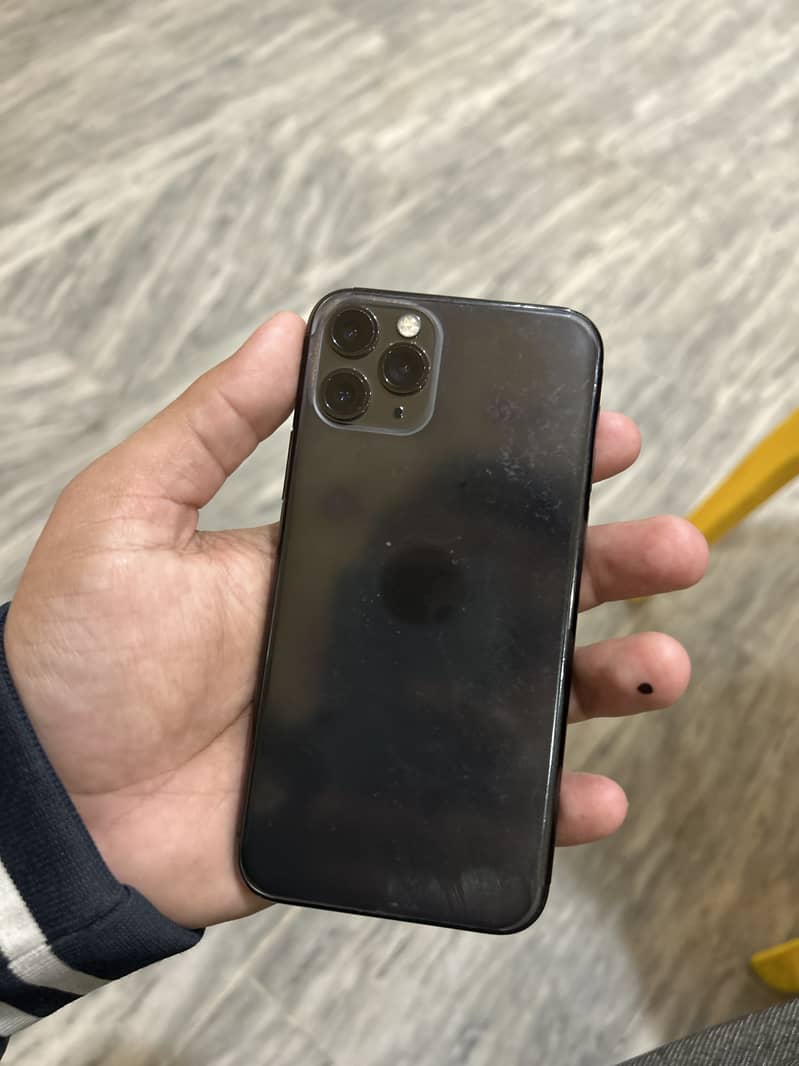 Apple iPhone 11 Pro 1