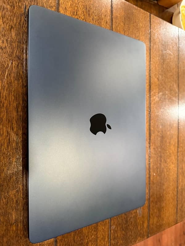 MacBook Air M2 (2023) 4