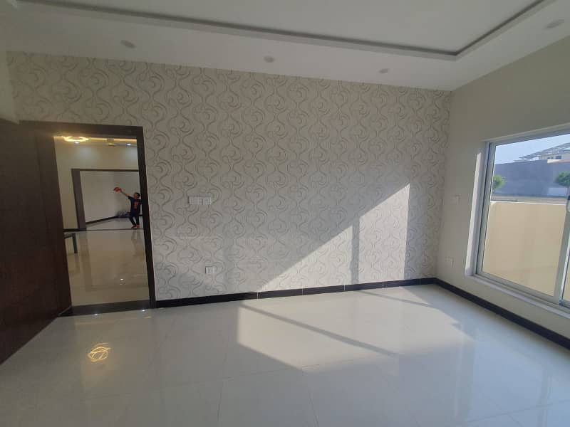 10 marla house for sale sector C1 bahria enclave islammabad 8