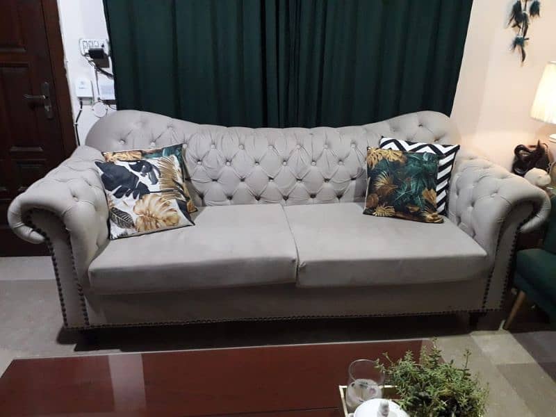 5 Seater Sofa Set. Brand New Condition 4