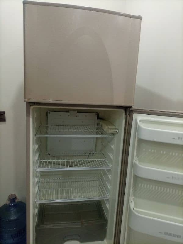 dawlance fridge for sale 3