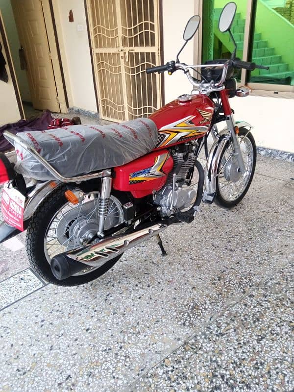 Honda 125 24/25 Model only 900 kilometers use showroom condition 0