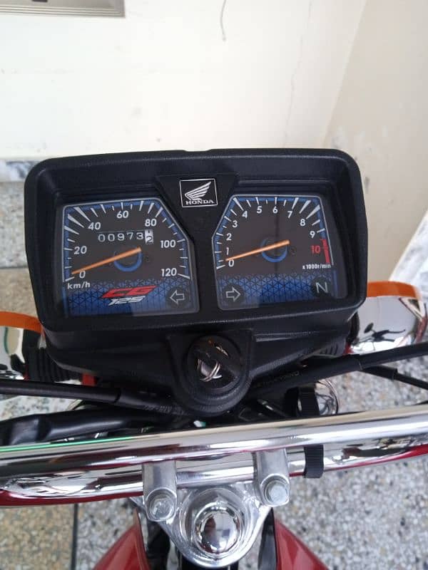 Honda 125 24/25 Model only 900 kilometers use showroom condition 2