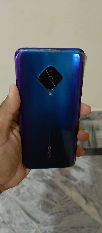 Vivo y51 4/128 0