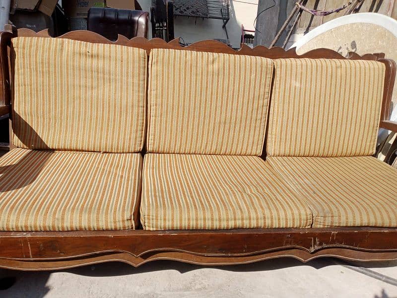 6 seater traditional sofa set 0