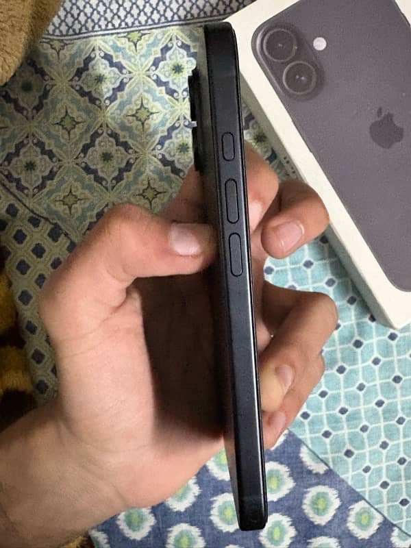 iPhone 16 128GB 5