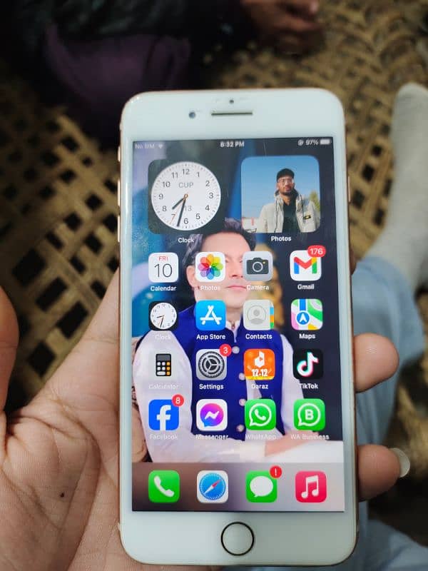 iPhone 8 plus JV condition 10 by 10 fingerprint normal scratches 3