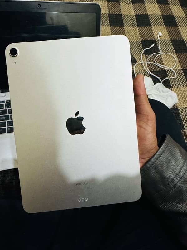 iPad Air 5 M1 64GB (Under Warranty) 6