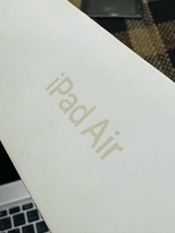 iPad Air 5 M1 64GB (Under Warranty) 8