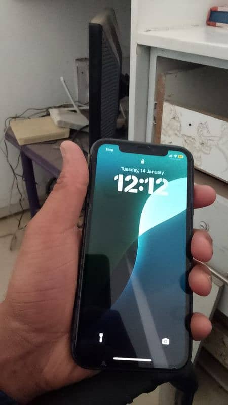 IPHONE 11 NON PTA 4