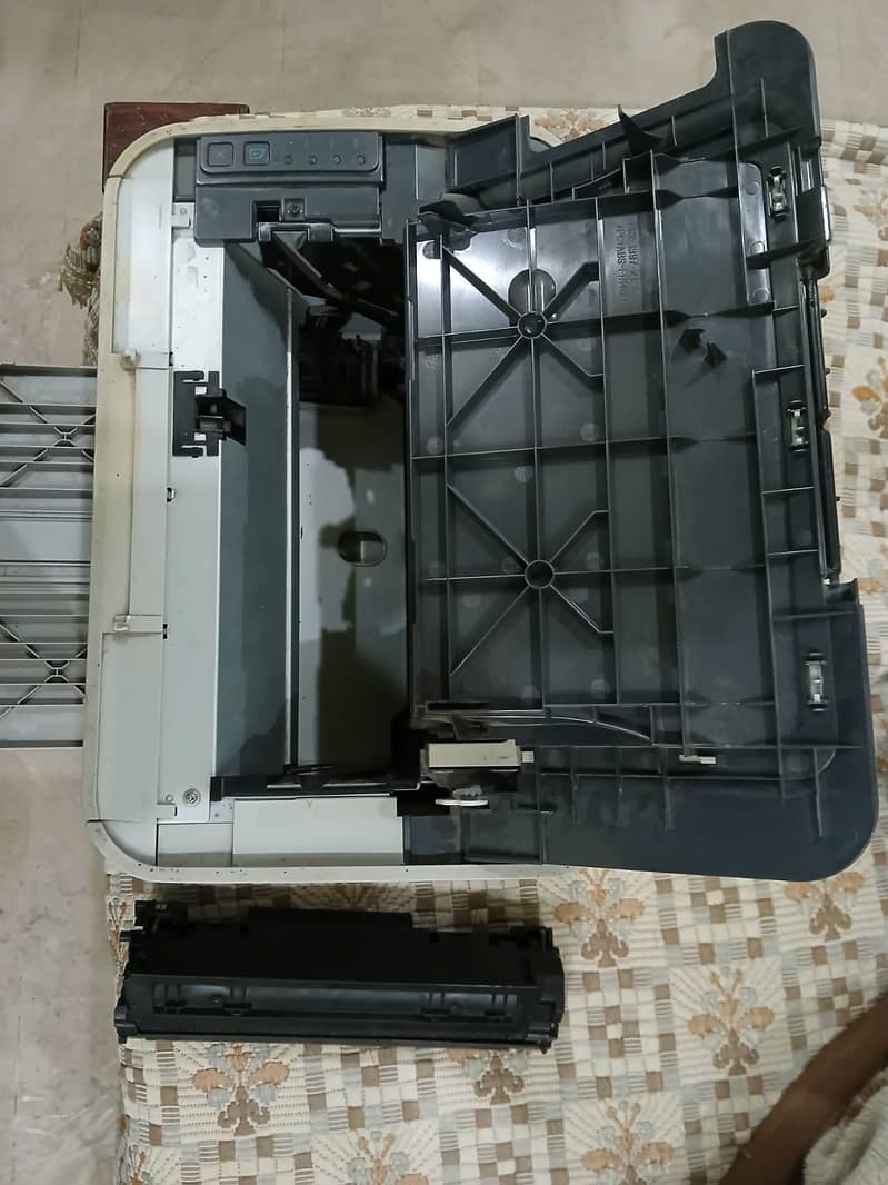 HP laserjet p1505 3