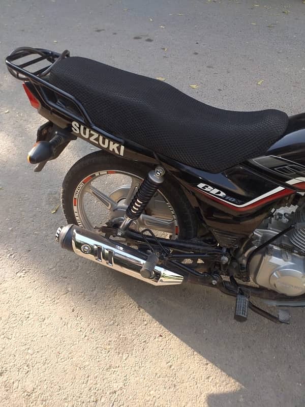 Suzuki GD 110S 2