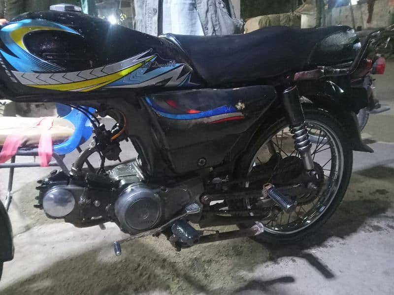 racer bike saf sutri genuine condition karak ha chalny ma mashallah 4