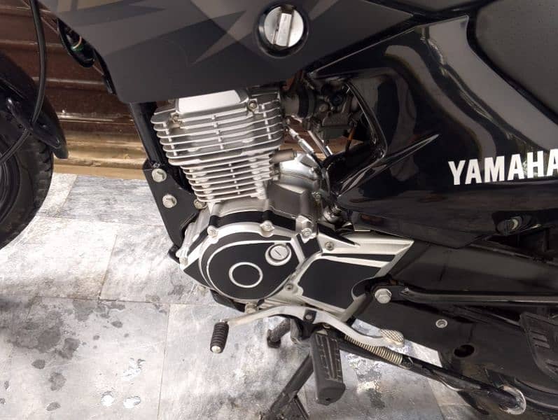 Yamaha YBR G 2019 4