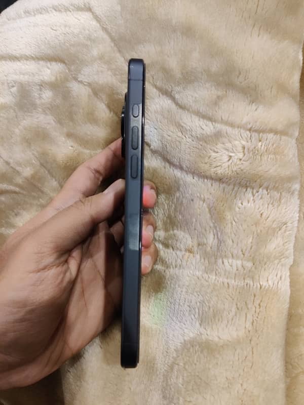 iPhone 15 Pro Max JV Black 256GB 5