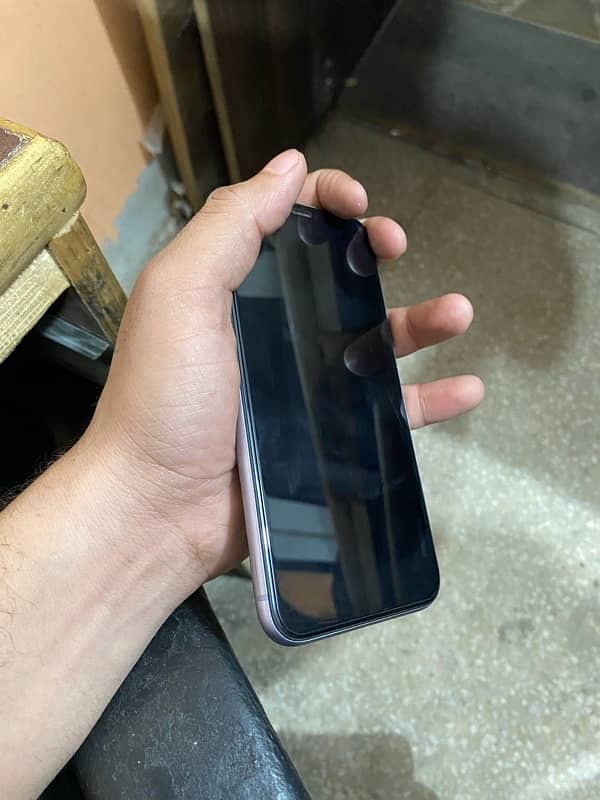 Iphone 11  jv,  64Gb 1