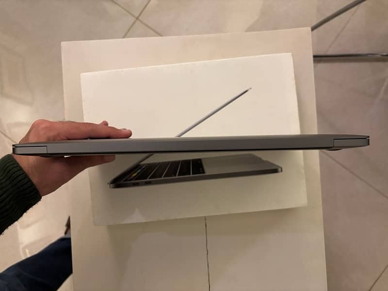 Macbook Pro 2016 Touchbar 512gb 6