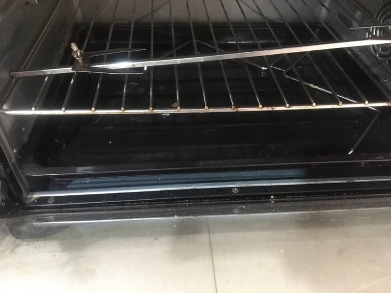 brand new kitchen oven 0