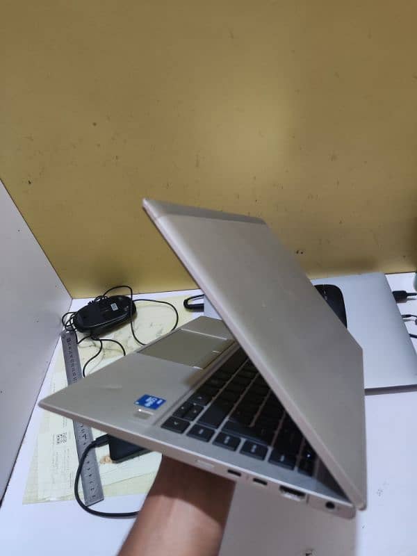 HP Elitebook 840 G8 2