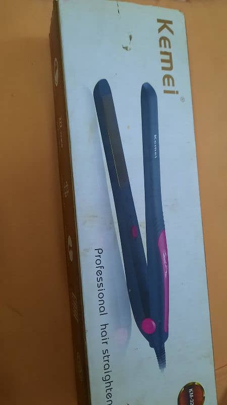 Kemei Hair Straightener 2