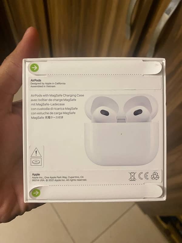 Apple Airpods Original box pack 3rd generation/gen 2