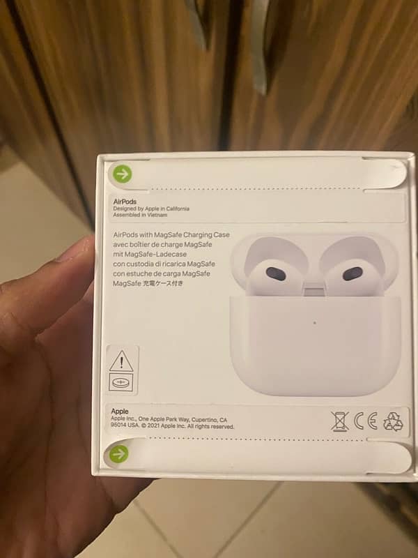 Apple Airpods Original box pack 3rd generation/gen 4