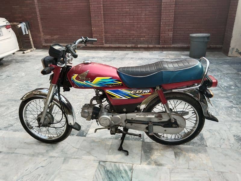 CD-70 Bike 1