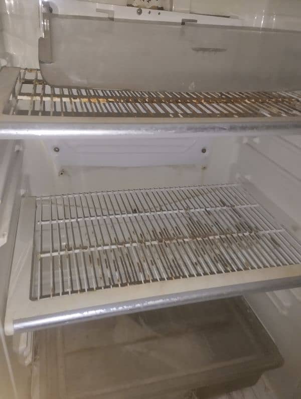 old fridge hai condition theek hai cooling perfect hai 1