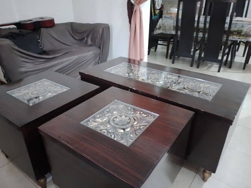 set of 3 tables 4