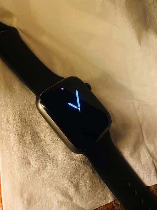 Apple Watch Series 5 with box 0