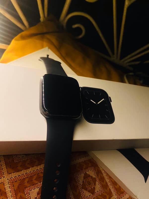 Apple Watch Series 5 with box 4