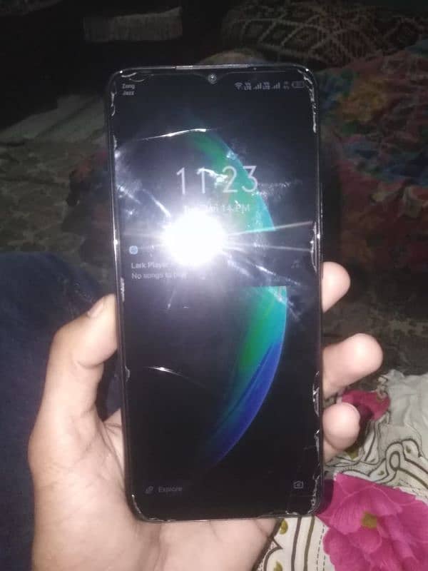 all ok he panel py dabao Aya he back light nhi jalti 2