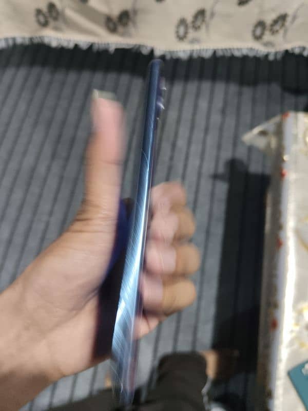 oppo  f17 pro cmplt box all ok 8/128 no exchnge 3