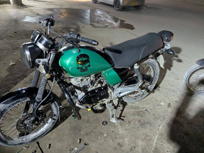 Suzuki gs 150 2010 model Karachi number 2