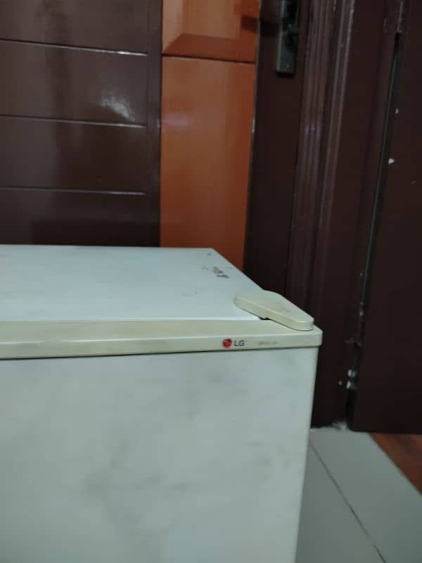 LG Single Door Room Fridge Working 2