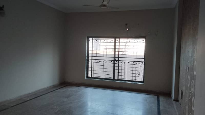 1 kanal independent House available for rent 2