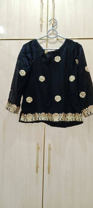 beautifully black sarhii with golden work 1