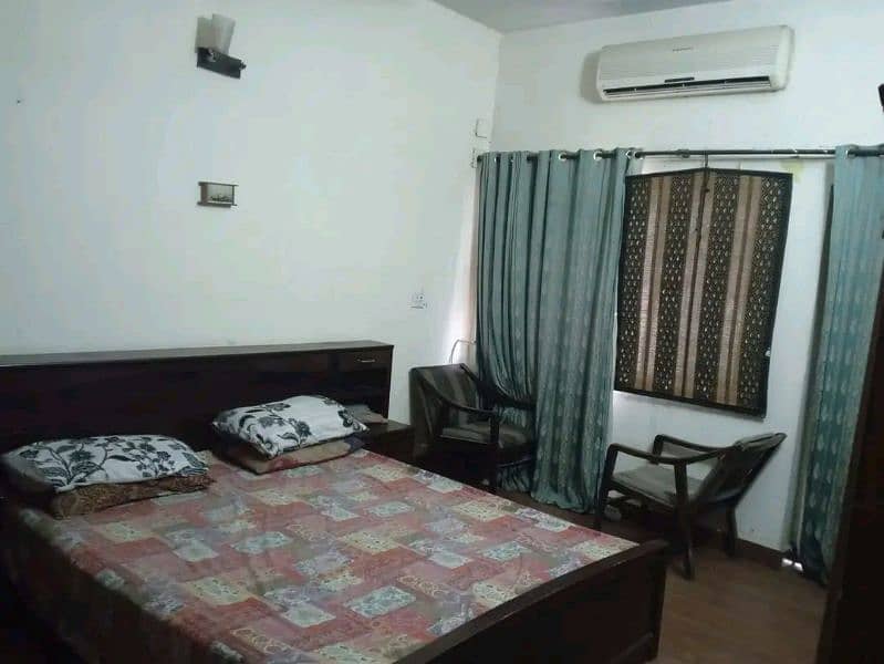 VIP furnish room available in G10/1 for male near to markez 3