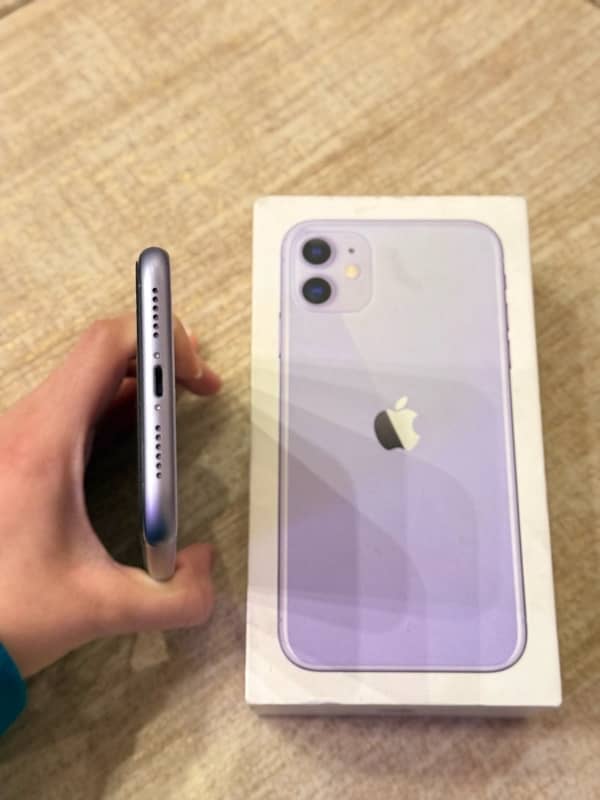 iPhone 11 128GB PTA Approved 4