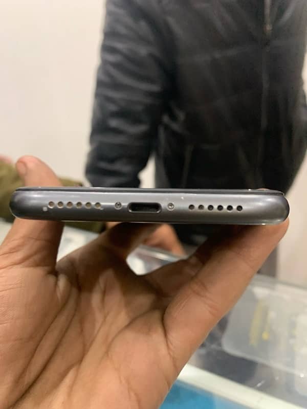 iPhone 11 disply change but Face ID or tru tone on Han duel pta proved 3