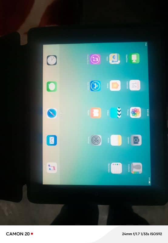 iPad 4 32GB for Sale - Excellent Condition! 0