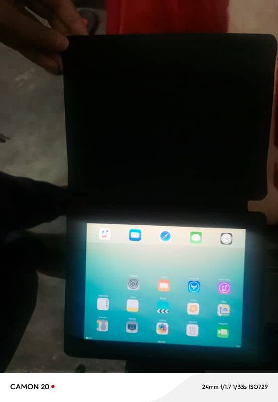 iPad 4 32GB for Sale - Excellent Condition! 2