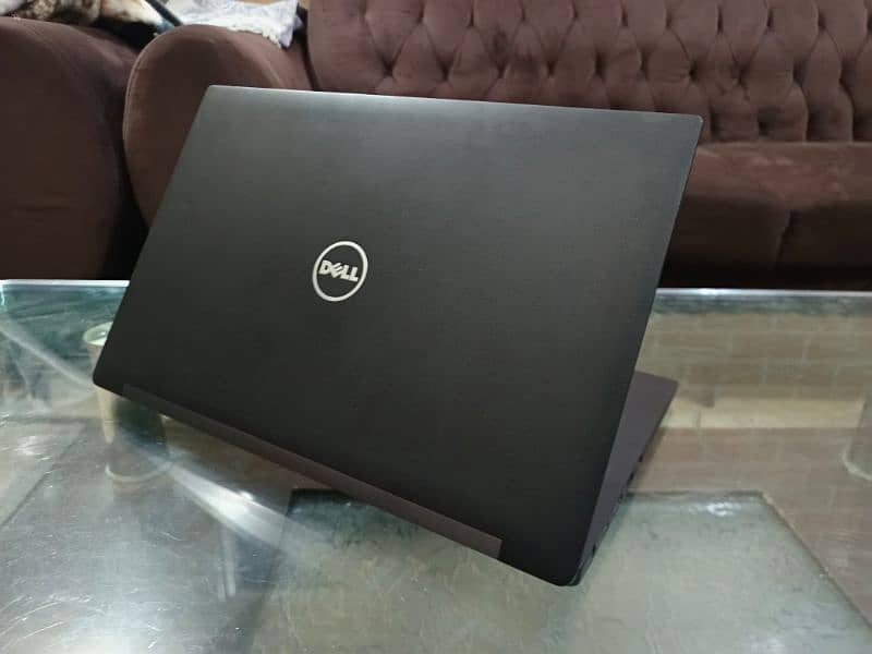 Dell Latitude i7 7th gen 1