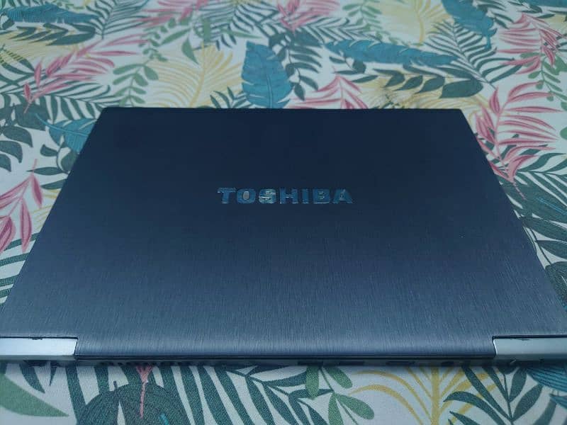 Core i5 Slim & Light Laptop  Toshiba Portege Z930 Core 6