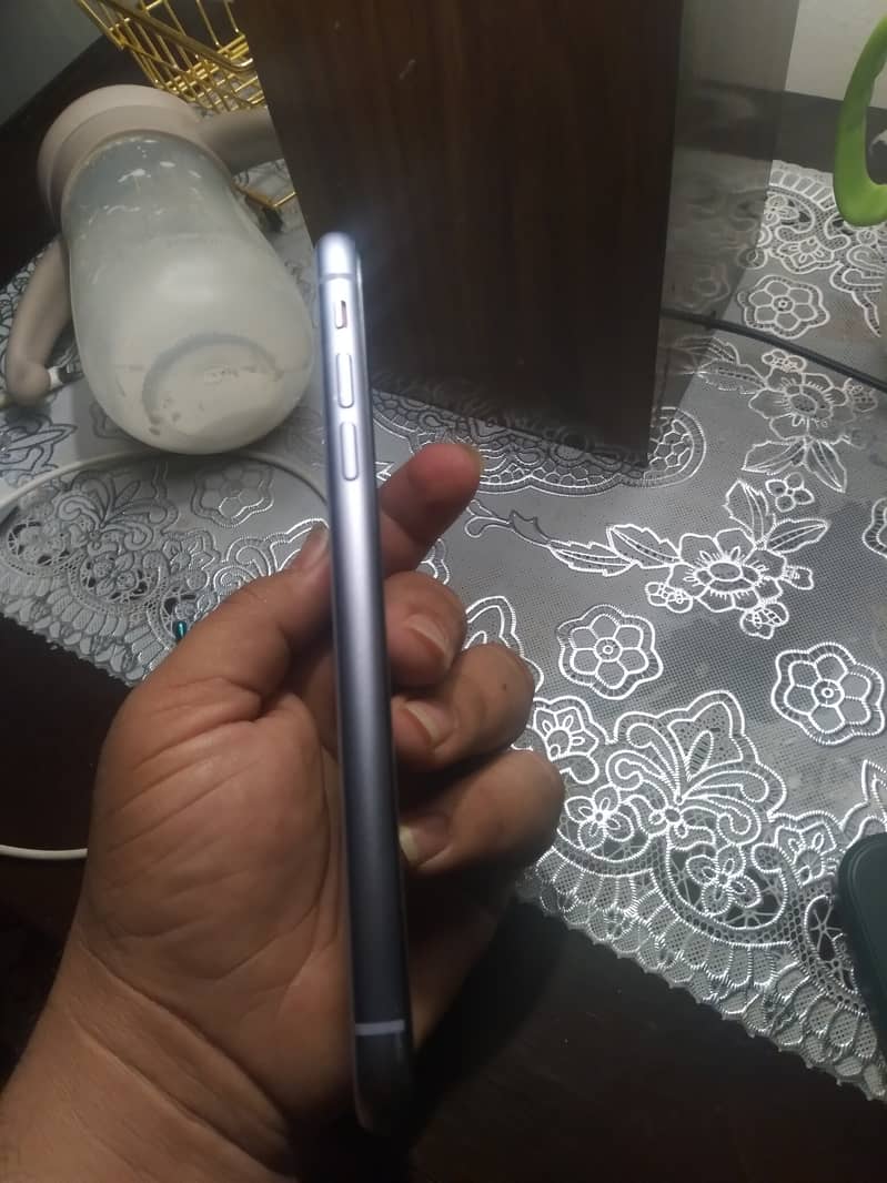 Iphone 11 Non PTA 1