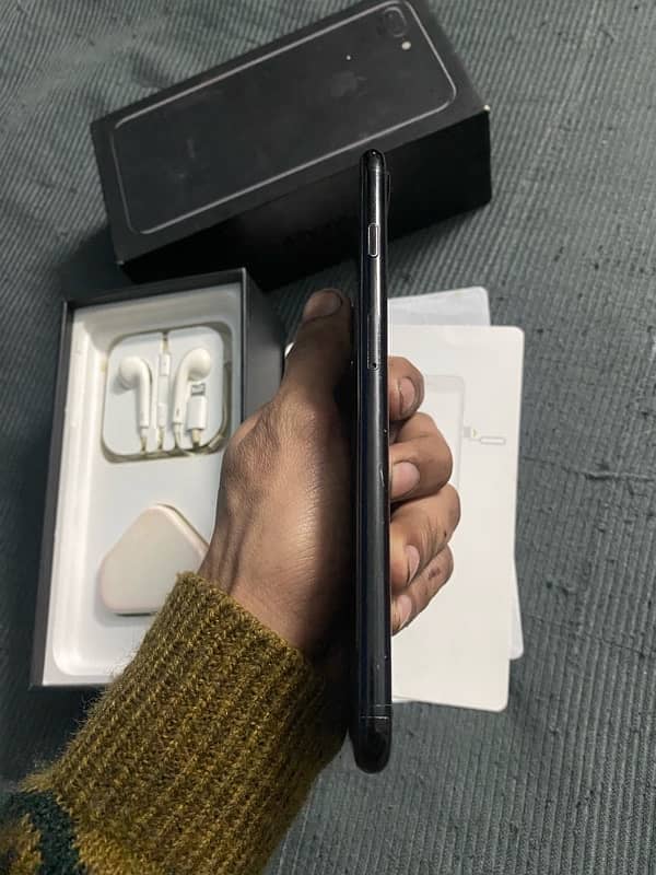 IPhone 7 Plus 256 GB PTA APPROVED 3