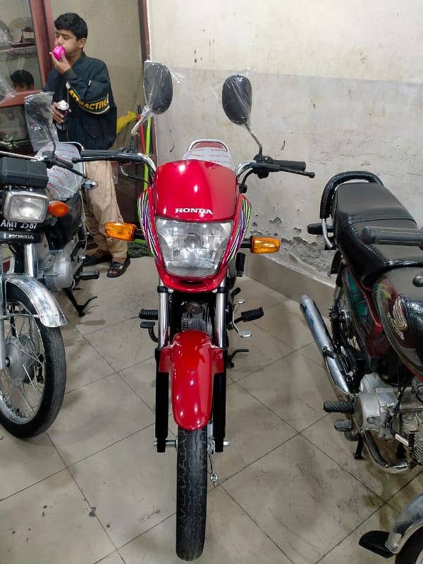 Honda Prider 18/19 modal Contact 03238591800 11