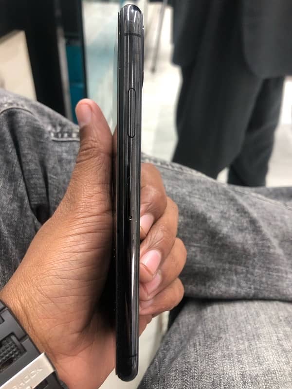 iphone x 64Gb pta approved 10/09 1