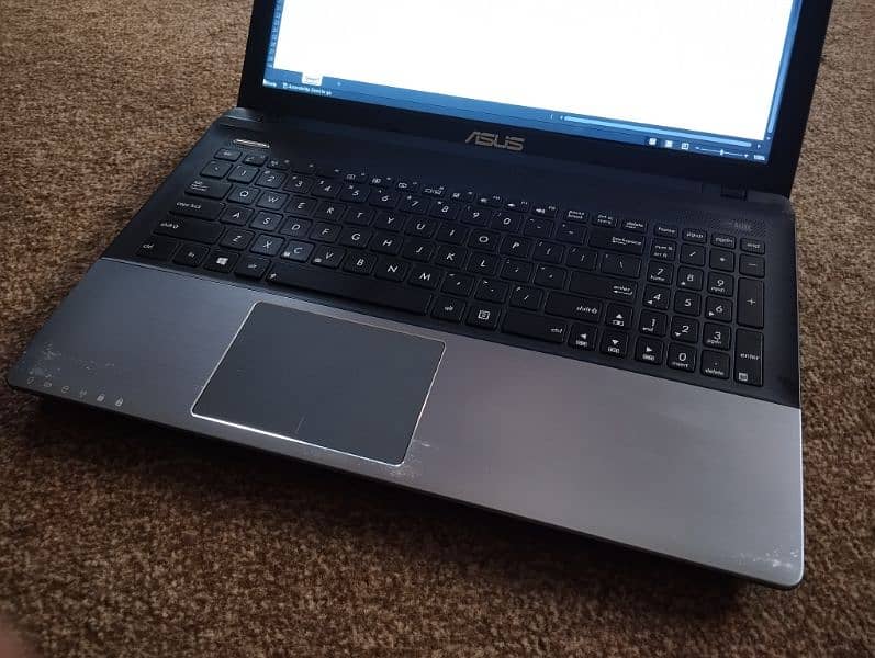 ASUS CORE I5 (256GB SSD PLUS 720GB HDD) Read add 6